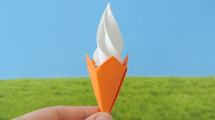【折り紙】立体ミニソフトクリームの作り方　[Origami] Mini 3D soft serve ice cream
